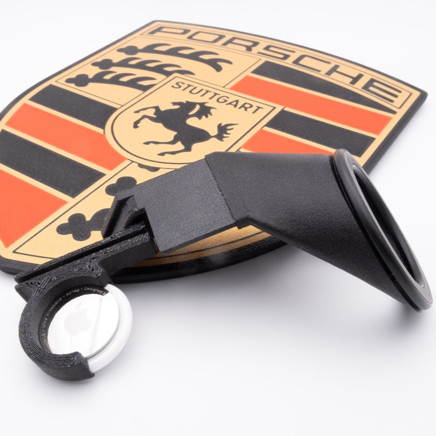 Porsche 996/986 phone holder MagSafe & hidden AirTag compartment