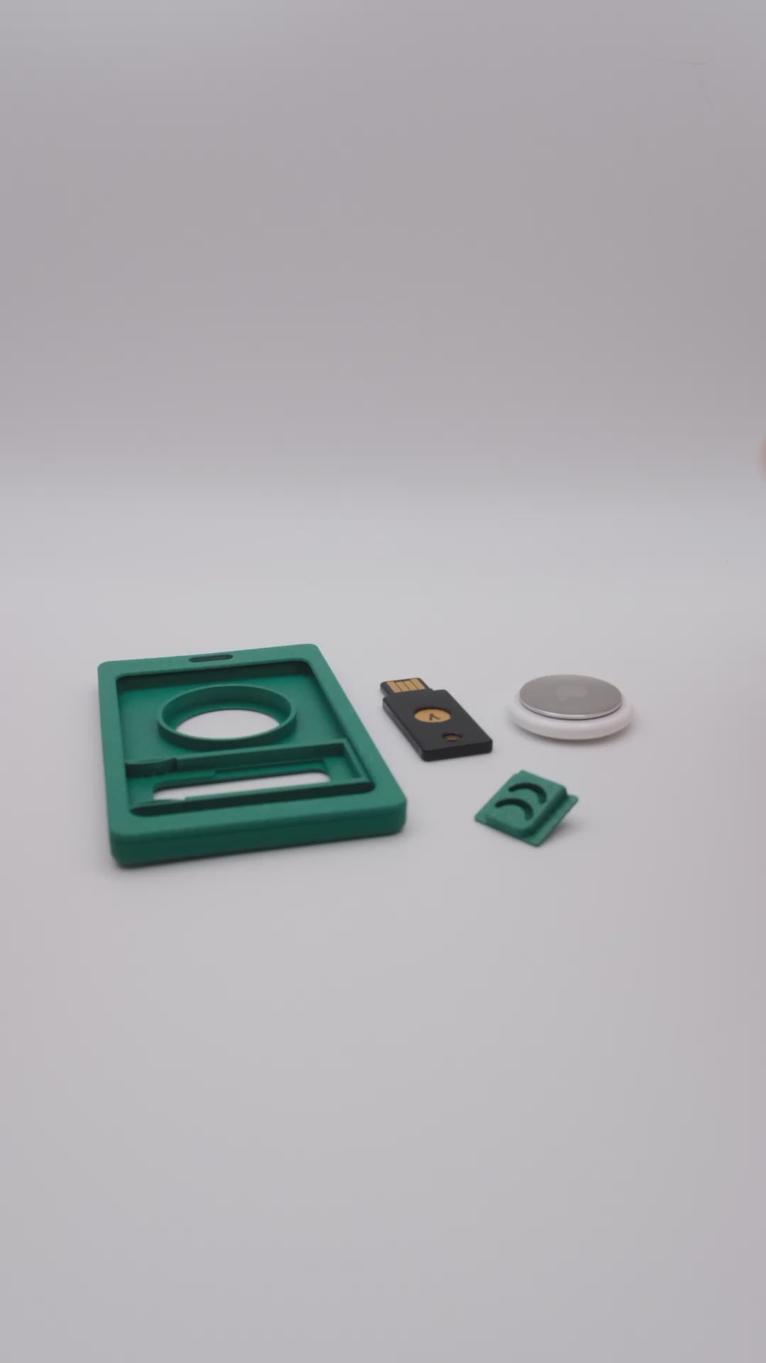 "Design" ID Badge Holder with AirTag & YubiKey – maximum security - 3D‑Printed